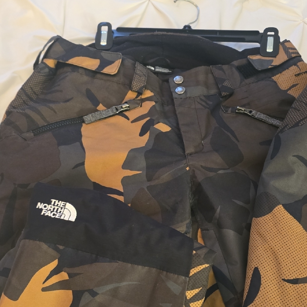 The North Face Womens Snow/ Ski Pants